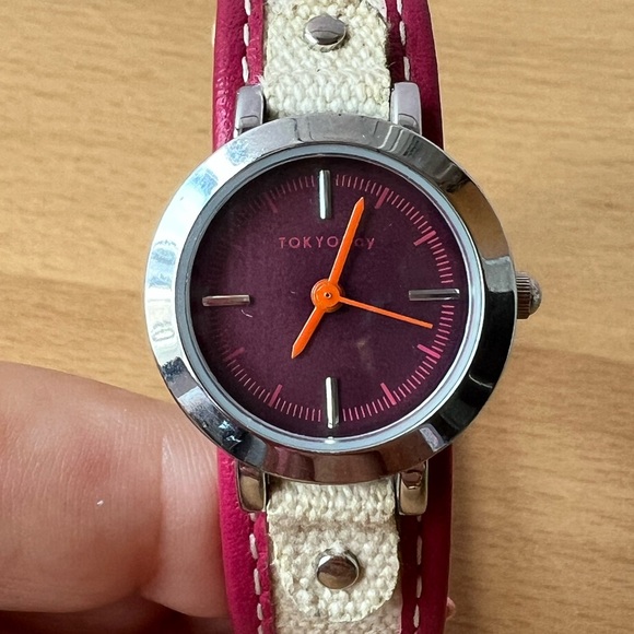 TOKYOBay LADIES BURGUNDY DIAL CREAM BAND WATCH FRESH BATTERY PERFECTLY WORKING
